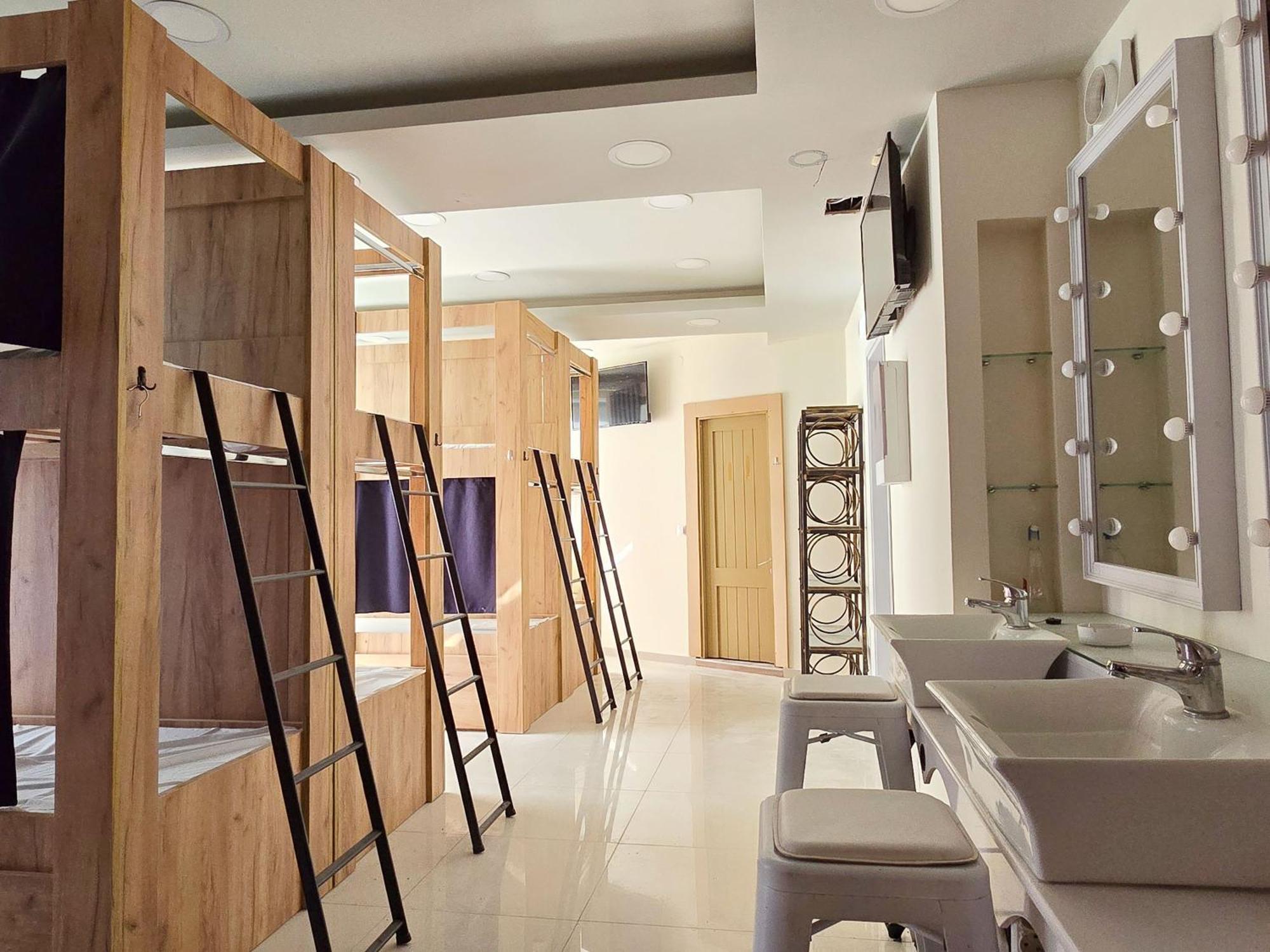 Hostel Parea Hersonissos Екстериор снимка